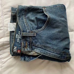 Men’s Levi Jeans